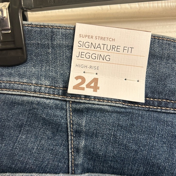 LANE BRYANT Embellished Jeans NWT - Picture 5 of 5